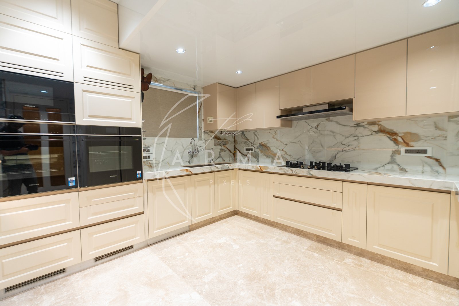 Real Estate - BIZ02411